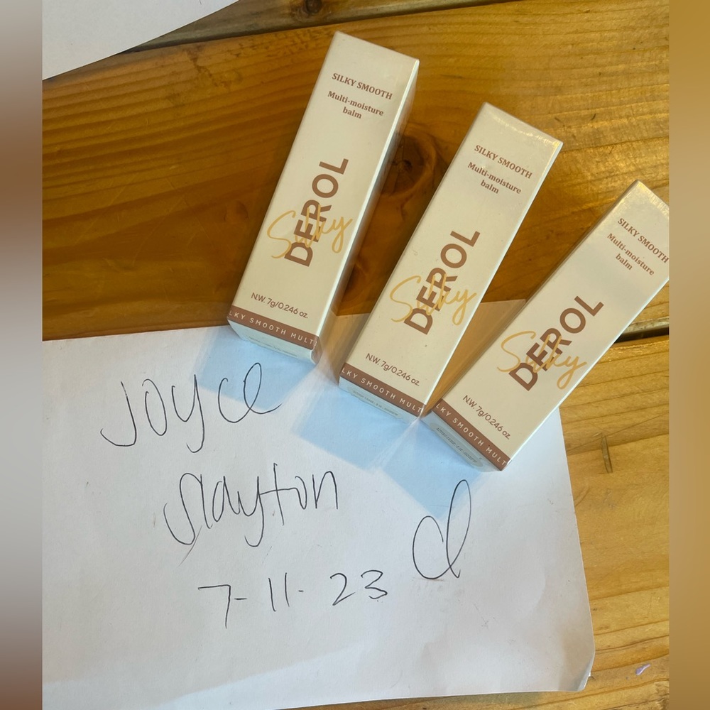 Derol silky moisturizing balm sticks